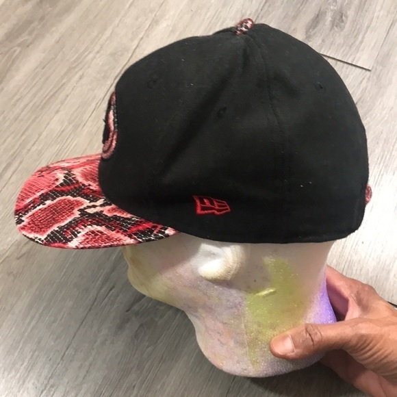 New Era “San Francisco 49ers” Adjustable Snakeskin Embossed Trucker Hat - Picture 7 of 8